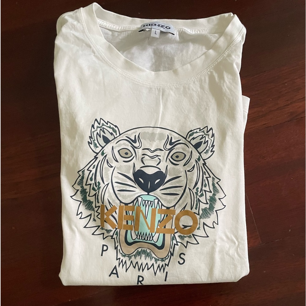 KENZO T-SHIRT WHITE WITH TIGER AND GOLD LETTERING SIZE LARGE GOOD AS NEW